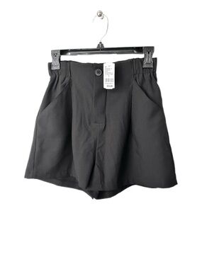 Classic Women’s Black High-Waist Short with Front Buttons and Pockets New NWT